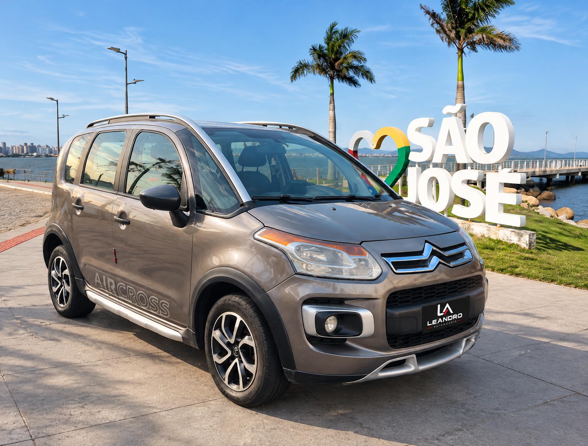 Citroën Aircross GLX 1.6 na orla de São José
